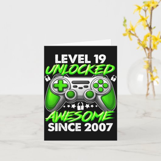 Level 19 Unlocked 19 Year Old Boys 19th Birthday B カード (黄色い花)