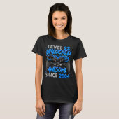 Level 22 Unlocked Awesome Since 2004 22nd Birthday Tシャツ (正面フル)
