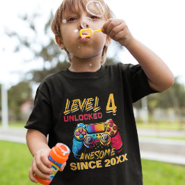 Level 4 Unlocked - Funny Birthday 4 Kids Tシャツ