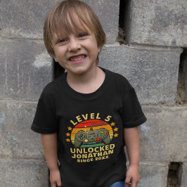 Level 5 Unlocked Gamer Boy 5th Birthday Tシャツ