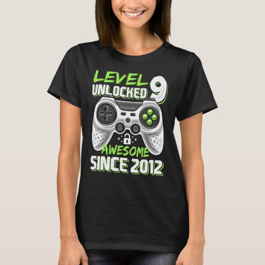 Level 9 Unlocked 素晴らし 2012ビデオゲーム9誕生 Tシャツ (正面)