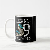 Level 9 Unlocked Skeleton Gamer Video Gaming 9th B コーヒーマグカップ (左)