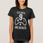 Level 9 Unlocked Video Game 9th Birthday Gift  Tシャツ (正面)