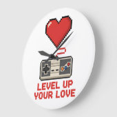 Level Up Your Love, Retro Pixel Gaming Design ラージ壁時計 (傾斜)