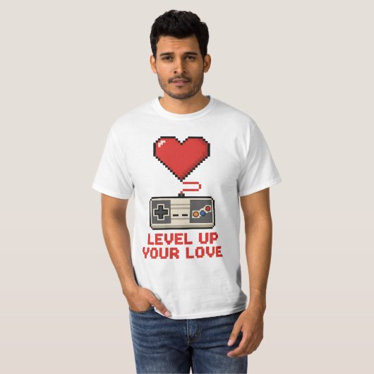 Level Up Your Love, Retro Pixel Gaming Design Tシャツ (正面フル)