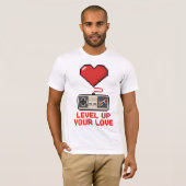 Level Up Your Love, Retro Pixel Gaming Design Tシャツ (正面フル)