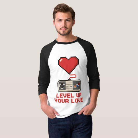 Level Up Your Love, Retro Pixel Gaming Design Tシャツ (正面フル)