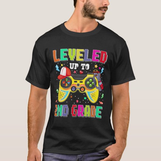 Leveled Up To 2nd Grade Gamer First Day Boys Ck To Tシャツ (正面)
