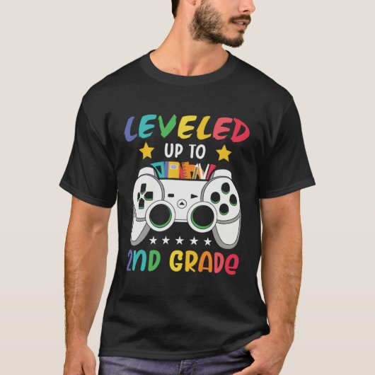 Leveled Up To 2nd Grade  Gaming 1st Grade Graduati Tシャツ (正面)
