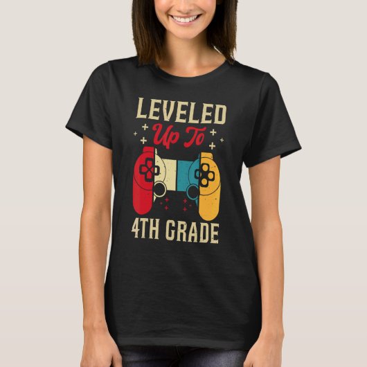 Leveled Up To 4th Grade Gamer Back To School First Tシャツ (正面)