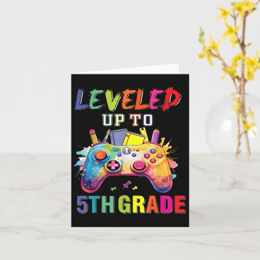 Leveled Up To 5th Grade Fifth Grade Back To School カード (黄色い花)