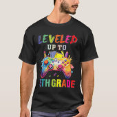 Leveled Up To 5th Grade Fifth Grade Back To School Tシャツ (正面)