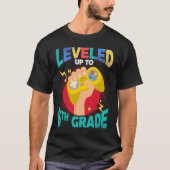 Leveled Up To 6th Grade Students Education Back To Tシャツ (正面)