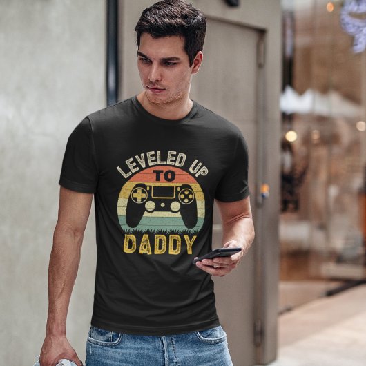 Leveled up to Daddy, Funny Gift for New Dad Tシャツ