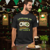 Leveling Up My Luck Funny St. Patrick’s Day Gamer Tシャツ
