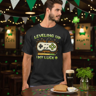 Leveling Up My Luck Funny St. Patrick’s Day Gamer Tシャツ