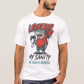 Leveling Up My Sanity Shark Gamer Tシャツ (正面)