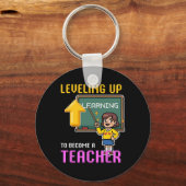 Leveling Up Teacher Ck To School Funny Gamer Girls キーホルダー (正面)