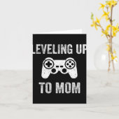 Leveling Up To Mom Shirt For Expecting Mother  カード (黄色い花)