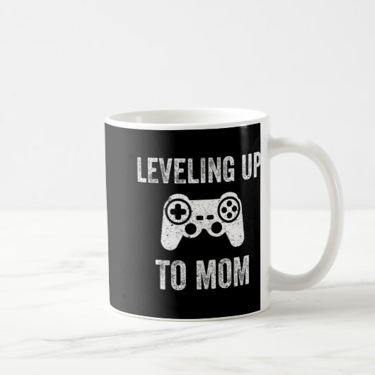 Leveling Up To Mom Shirt For Expecting Mother  コーヒーマグカップ (右)