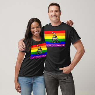 LGBTの旗のシャツを踏みつけないプライド Tシャツ
