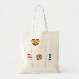 LGBTの男性とレインボーを望むゲイプライド トートバッグ
