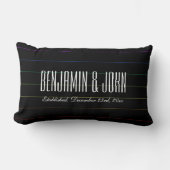 LGBTの虹の細い縦縞の名前をカスタムする記念日 ランバークッション (正面)