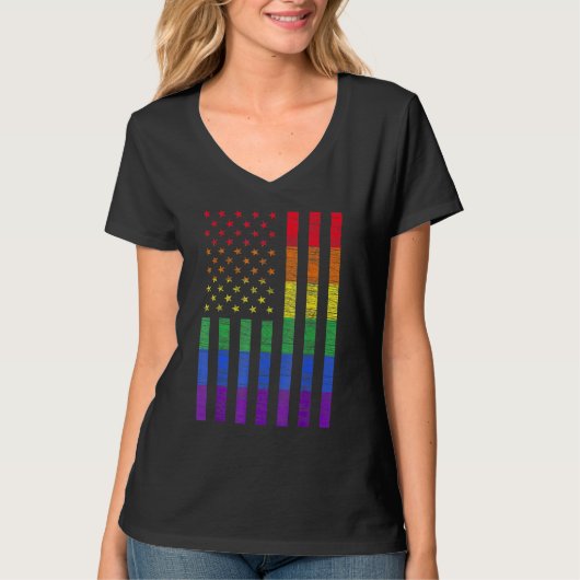 LGBTアメリカ国旗プライドレインボーゲイレズビアンビター Tシャツ (正面)