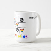 LGBTカスタム日付＆名前マグカップ マルバツゲーム Love Wins コーヒーマグカップ (正面右)