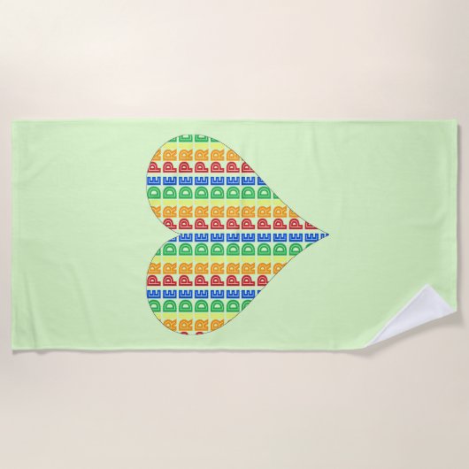 LGBTゲイプライド月お祝いレインボーハート ビーチタオル (正面)