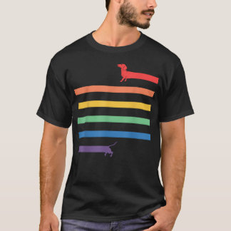 LGBTゲイプライド ダックスフント レインボーフラッグ 楽しいデザイン Tシャツ