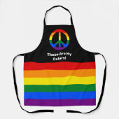 LGBTプライドの国旗と平和のサインとカスタム文字 エプロン (正面)