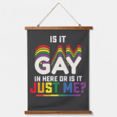 LGBTプライドはゲイか私だけか 吊り下げ型タペストリー (正面)