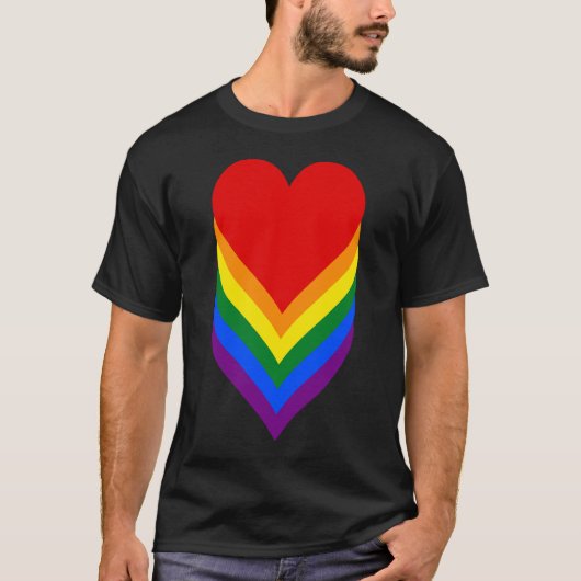 LGBTプライドハートTシャツ Tシャツ (正面)
