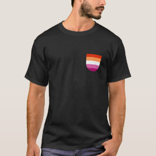 LGBTプライドバッグレズビアン国旗の胸ポケットレズビアン Tシャツ