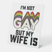 LGBTプライド私はゲイではなく妻である 台座サイン (正面)