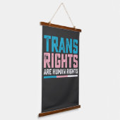 LGBTプライド トランスジェンダーの権利は人権 吊り下げ型タペストリー (傾斜あり)