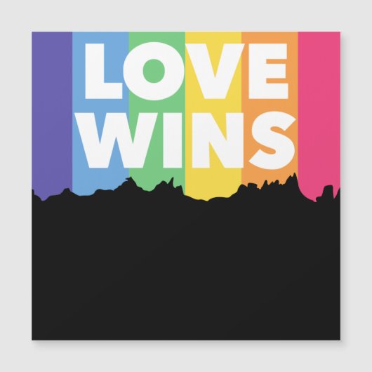 LGBT+プライド。愛が勝つ。同性愛者。 (正面)