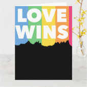 LGBT+プライド。愛が勝つ。同性愛者。 カード (黄色い花)