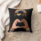 LGBT+プライド。虹を愛する。ハート。 クッション (ブランケット)