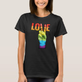 LGBT Love Peace Sign Rainbow LGBTQ Pride Design Pr Tシャツ (正面)