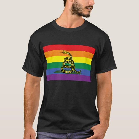 LGBT Pride Don't Tread Rainbow Gadsden Flag  Tシャツ (正面)