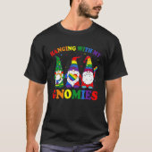 LGBT Pride LGBTQ Rainbow Gnomies  Hanging with my  Tシャツ (正面)