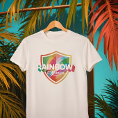 LGBTQおもしろいレインボープライドカラフルハートシールド トライブレンドTシャツ