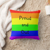 LGBTQゲイプライドの虹誇りを持ったの旗と出力 クッション (ブランケット)