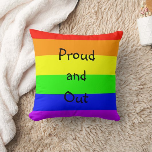 LGBTQゲイプライドの虹誇りを持ったの旗と出力 クッション (ブランケット)
