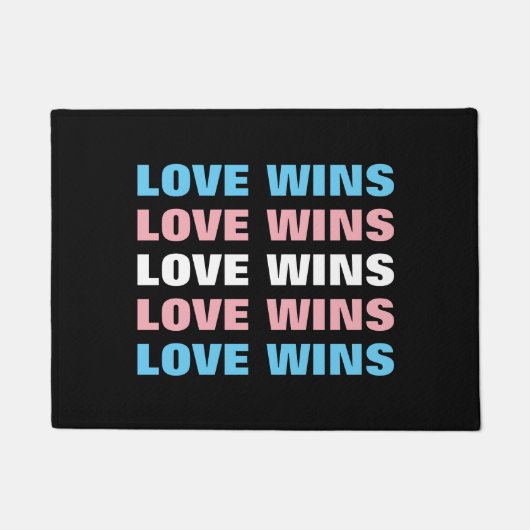 LGBTQトランスジェンダープライド愛が繰り返し文字 ドアマット (正面)