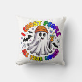 LGBTQレインボーおかしなハロウィーン – I幽霊の人々 クッション (正面)
