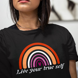 LGBTQレズビアン国旗:真の自分を生きる Tシャツ
