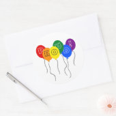 LGBTQ誇りを持ったプライドの色バルーン ラウンドシール (封筒)